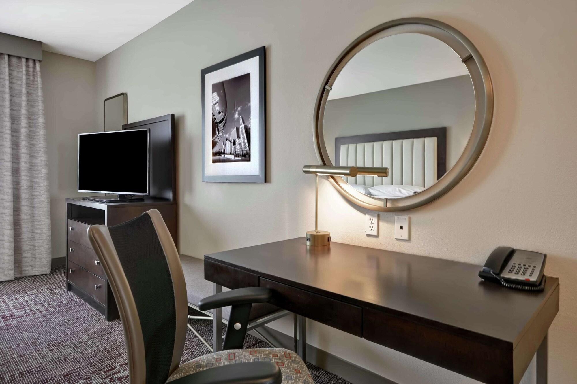 Готель Doubletree By Hilton Chicago Midway Airport, Il Bedford Park Екстер'єр фото