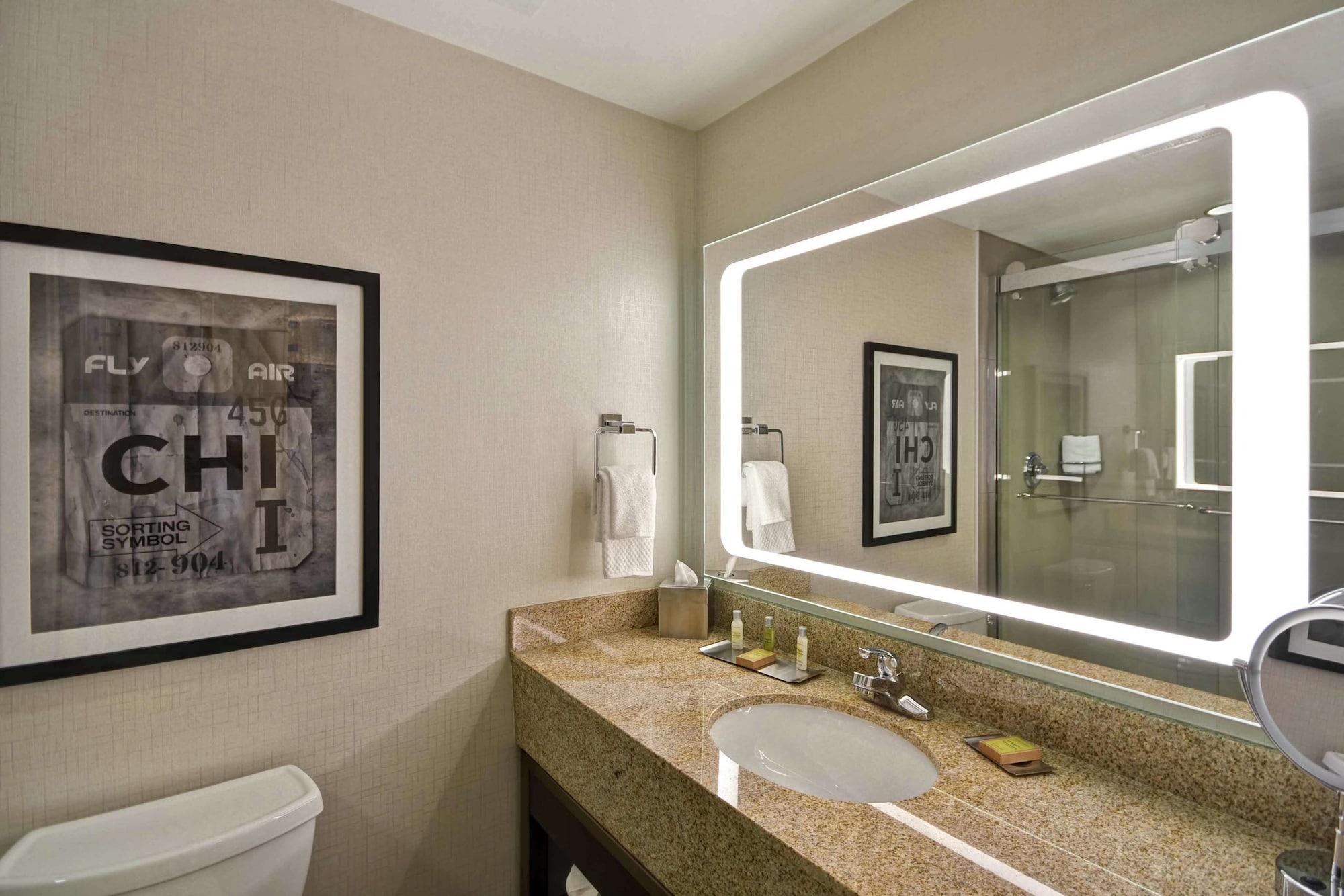 Готель Doubletree By Hilton Chicago Midway Airport, Il Bedford Park Екстер'єр фото