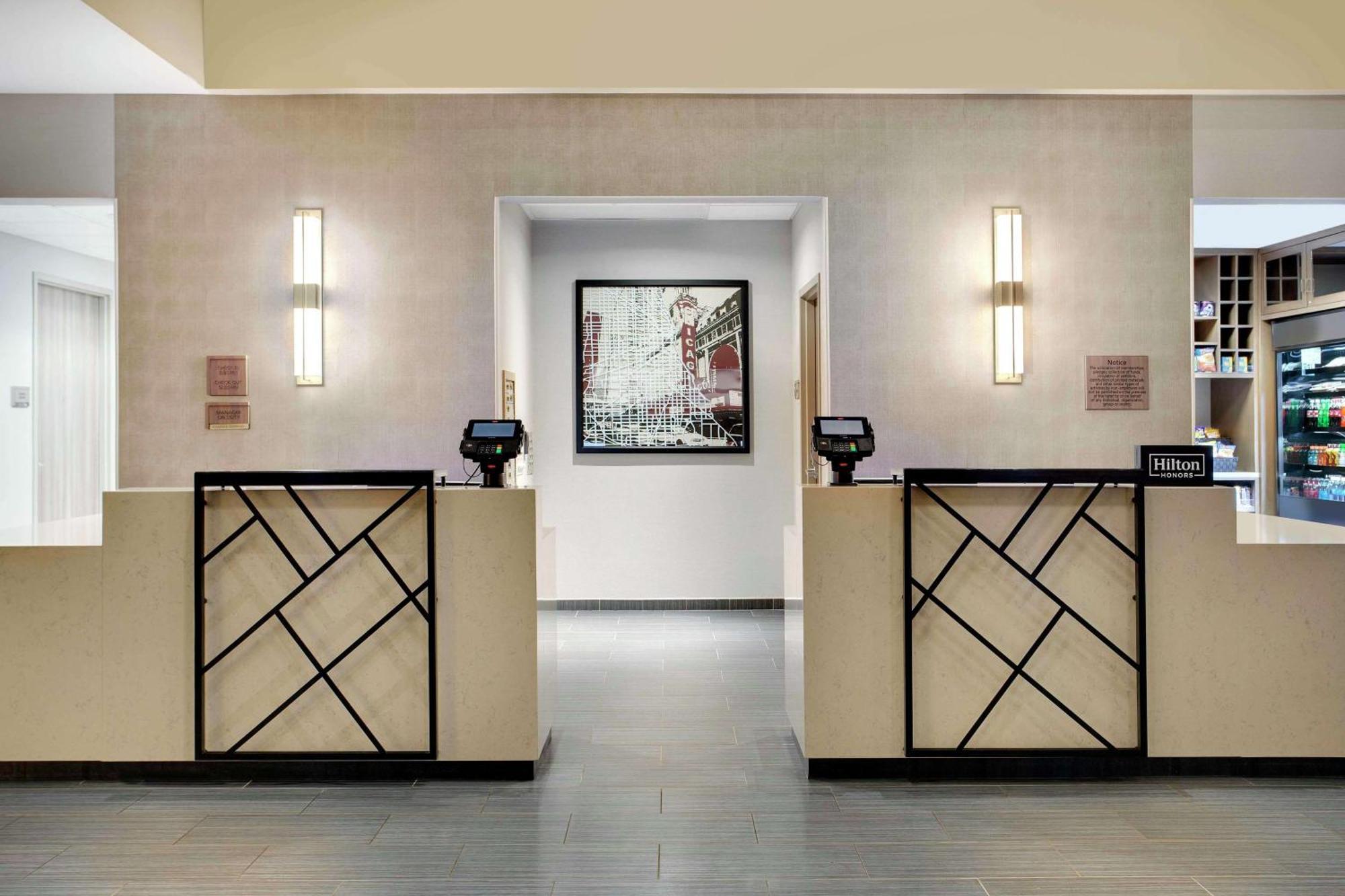 Готель Doubletree By Hilton Chicago Midway Airport, Il Bedford Park Екстер'єр фото