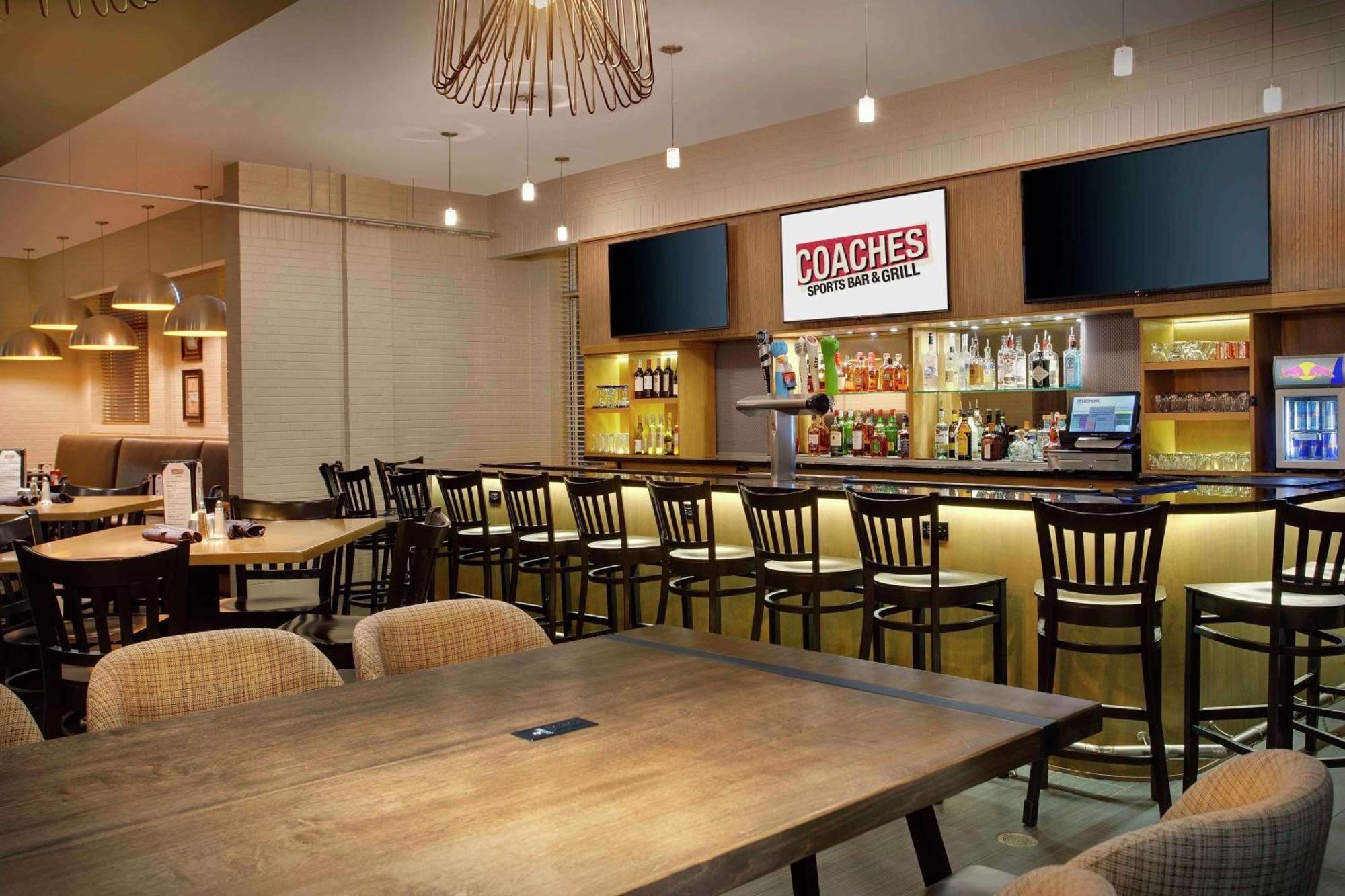 Готель Doubletree By Hilton Chicago Midway Airport, Il Bedford Park Екстер'єр фото