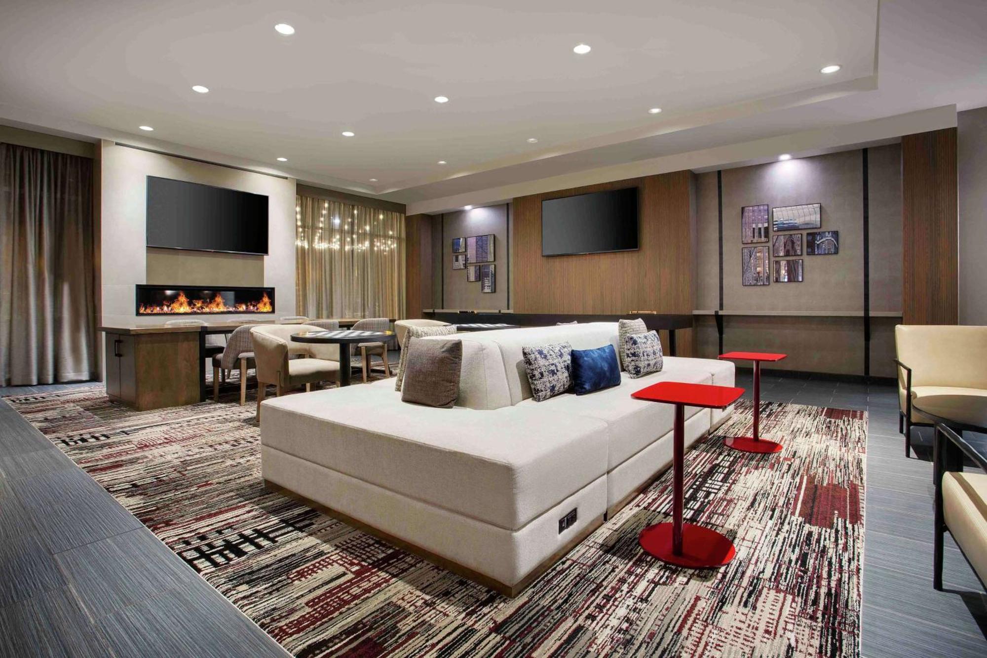 Готель Doubletree By Hilton Chicago Midway Airport, Il Bedford Park Екстер'єр фото