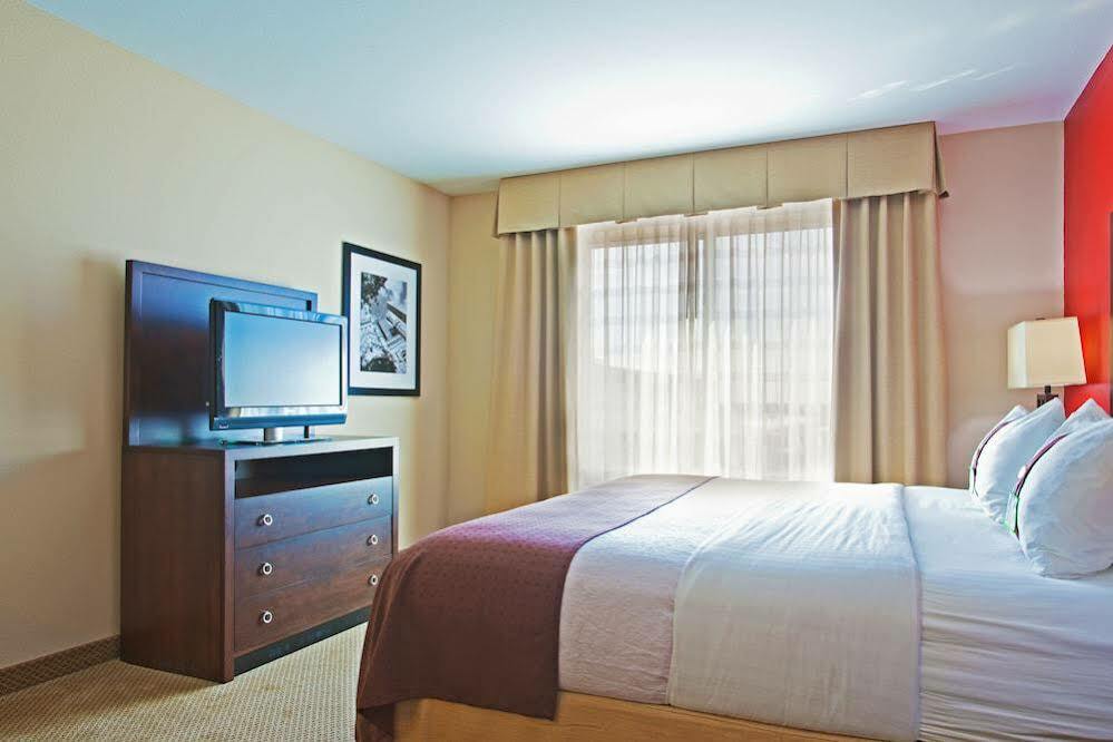 Готель Doubletree By Hilton Chicago Midway Airport, Il Bedford Park Екстер'єр фото